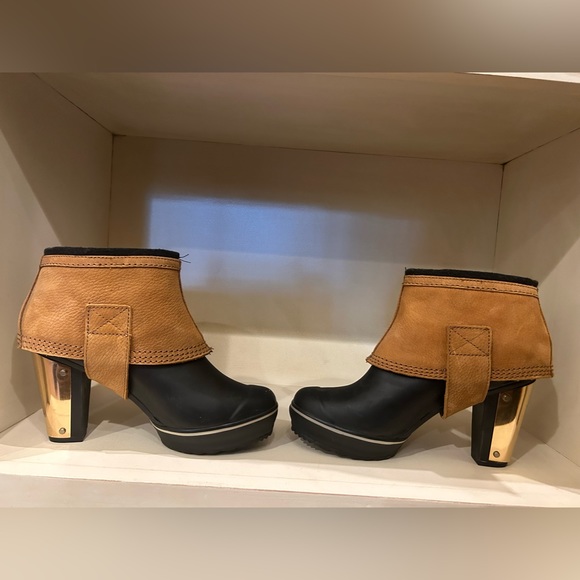 Sorel Medina Black and Brown Heeled Booties - Picture 5 of 5